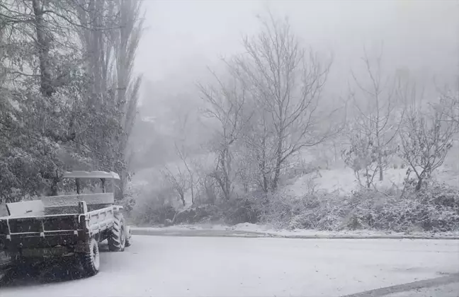 Balıkesir'de Kar Yağışı Hayatı Olumsuz Etkiledi