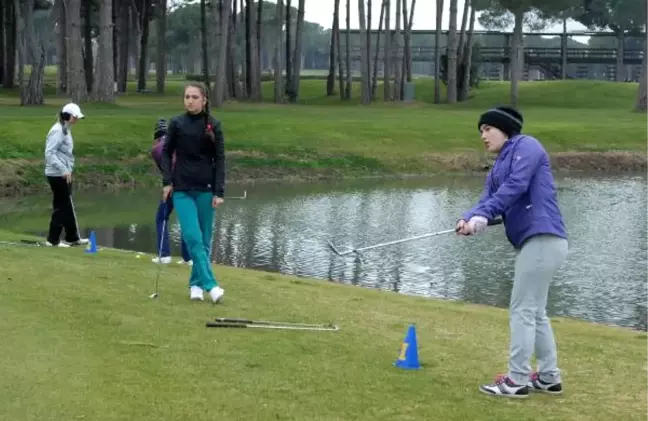 Kadın Golf Milli Takımı Antalya'da Kampta