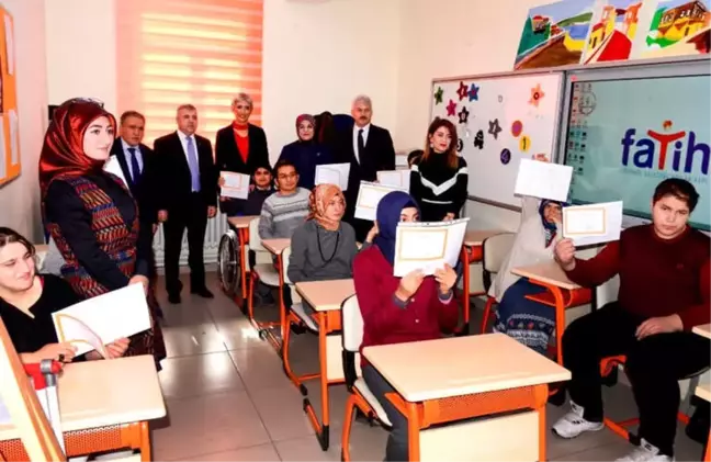 Konya'da Özel Öğrencilerin Karne Heyecanı