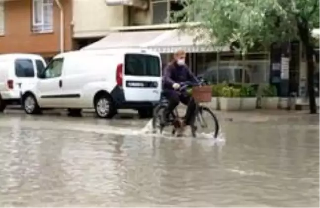 Son Dakika: Ara sokaklar göle döndü, çevre yolunda trafik kilitlendi
