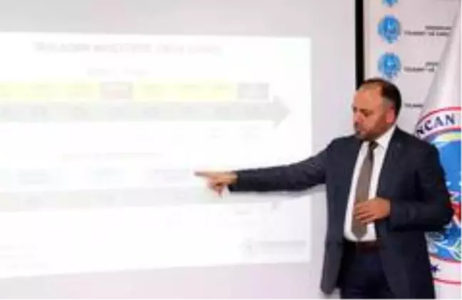 Erzincan'da Türkşeker'in sözleşmeli üretim modelini anlatan tanıtım toplantısı düzenledi