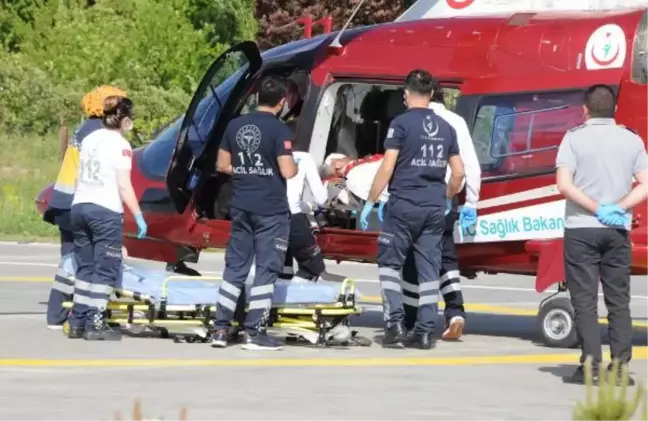 Afgan çobana ambulans helikopterle sevk