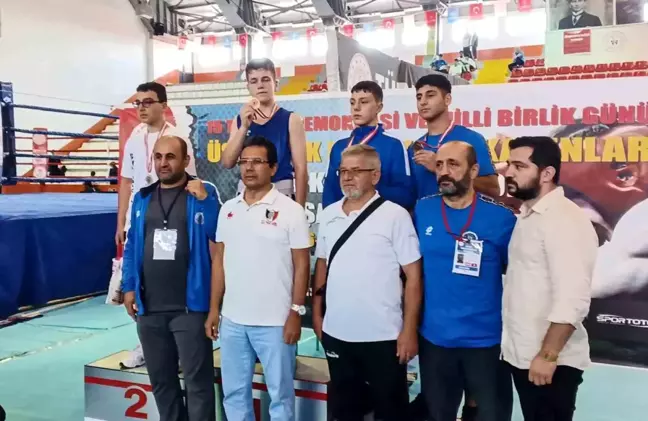 Yenimahalle Belediyesi Spor Kulübü Türkiye Boks Şampiyonası'ndan madalya ile döndü