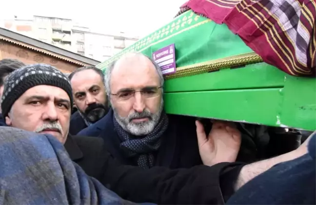 AK Parti Genel Başkan Vekili Yardımcısı Cengiz Yavilioğlu'nun annesi son yolculuğuna uğurlandı