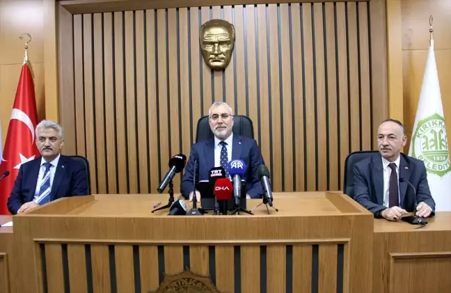 Çalışma ve Sosyal Güvenlik Bakanı Vedat Işıkhan: İstihdam ve iş gücüne katılım oranı son 22 yılın en yüksek düzeyine ulaştı