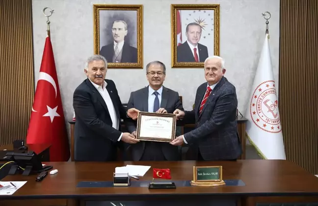 Niğde İl Milli Eğitim Müdürlüğü ve Türk Böbrek Vakfı Arasında Beslenme ve Hayat Tazı Eğitimi Projesi İmzalandı