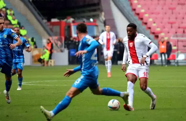 Samsunspor, Bodrum FK'yi 1-0 Önde Tamamladı