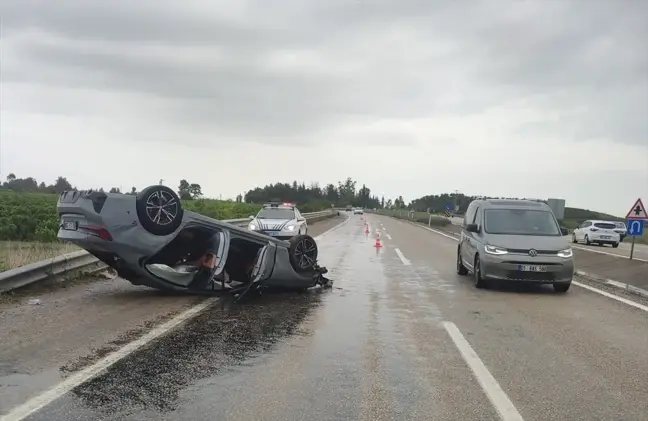 Kozan'da Otomobil Takla Attı: 4 Yaralı