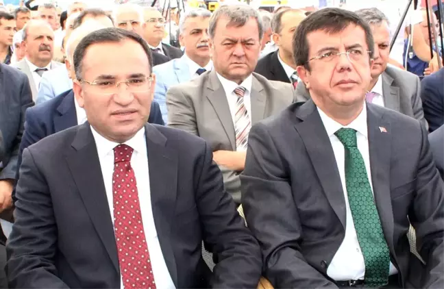 Almanya'dan Bir Skandal Daha: Türk Bakanlara Izin Yok !