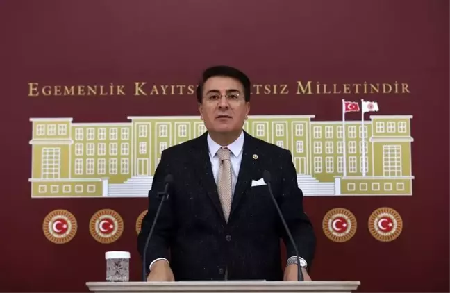 Aydemir: 'Şehitlerini unutan, bu milletin parçası değildir'