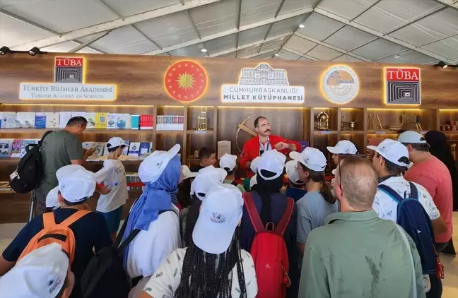 TEKNOFEST'te '100 Objede İslam Bilim Tarihi' Sergisi Ziyaretçilerin İlgi Odağı Oldu