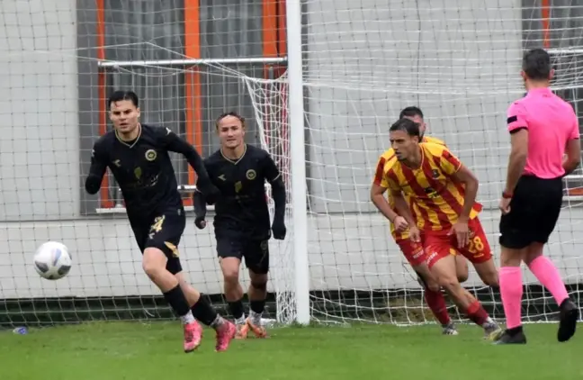 Nilüfer Belediye FSK, Karasuspor'u 4-0 yenerek liderliğini sürdürdü