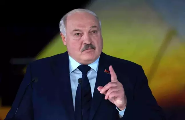 Lukaşenko, 2025 seçimlerinde aday olacağını duyurdu
