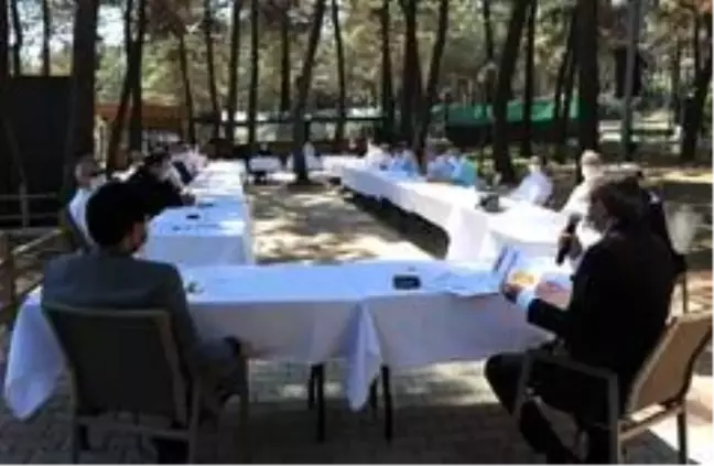 Sultanbeyli'de salgın denetim merkezi ve filyasyon çalışmaları değerlendirildi