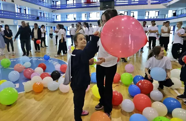 OMÜ Gönüllü Öğrencileri Özel Gereksinimli Çocuklar İçin Etkinlik Düzenledi