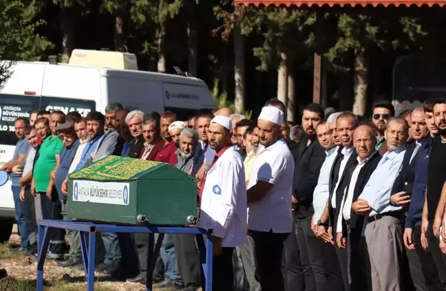 Başpehlivan Ali Altun'un Cenazesi Toprağa Verildi