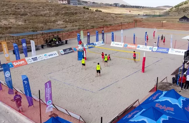 Erciyes Kayak Merkezi'nde Plaj Voleybolu Turnuvası Tamamlandı