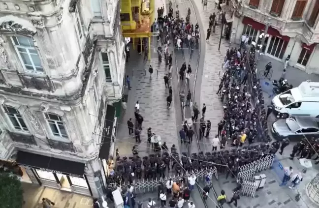 Beyoğlu'nda İzinsiz Yürüyüşte Arbede: 14 Polis Yaralandı, 18 Gözaltı