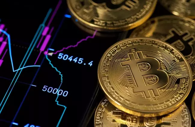 Wall Street devleri Bitcoin ve Ethereum ETF pazarını ele geçirdi