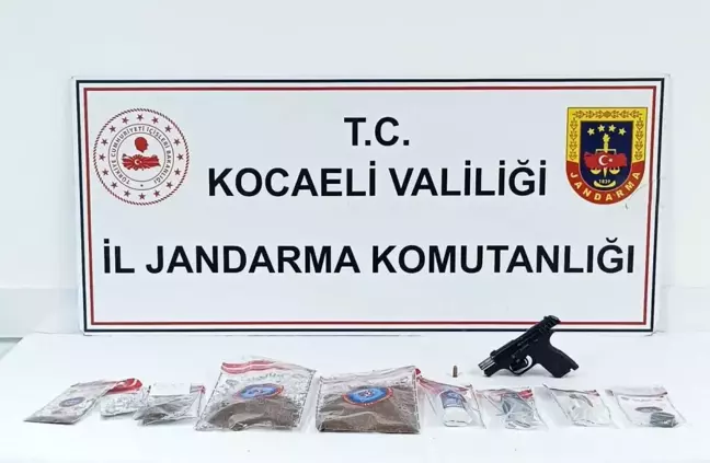 Darıca'da Jandarma Operasyonu: 1 Kilo Bonzai ve Tabanca Ele Geçirildi
