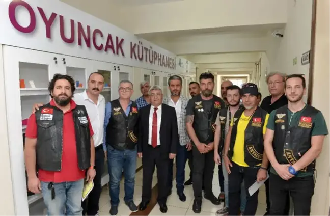 Özel Çocuklar İçin 'Oyuncak Kütüphanesi'