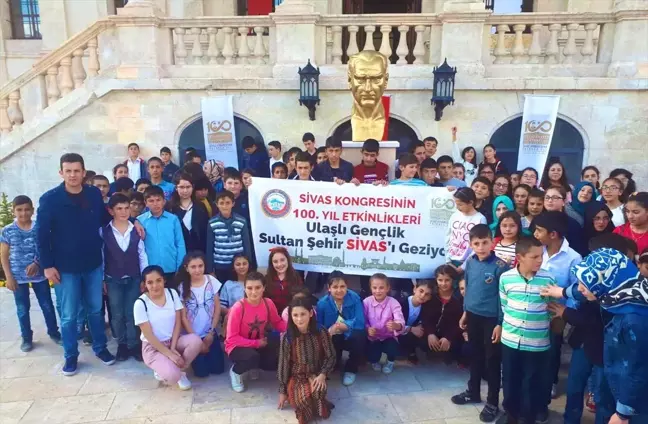 Ulaşlı Öğrenciler Tarihi Yerleri Gezdi