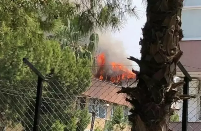 Antalya'da Dubleks Kat Cayır Cayır Yandı