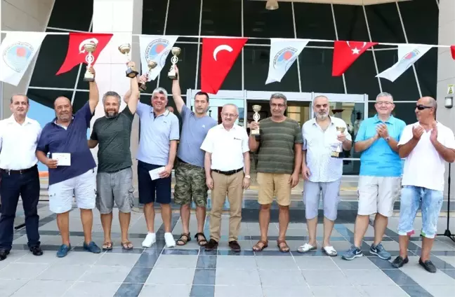 Mersin'de briç turnuvası sona erdi