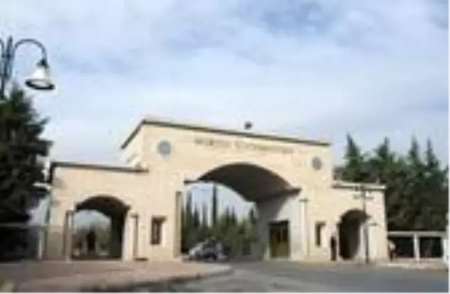 MEÜ'de biri profesör 3 sağlık çalışanı Kovid-19 tanısıyla karantinada