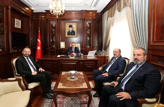 Orhaneli Belediye Başkanı Aykurt, Gençlik ve Spor İl Müdürü Başparmak ve Rafting Federasyon Başkanı Yardımcı'dan Vali Canbolat'a Ziyaret