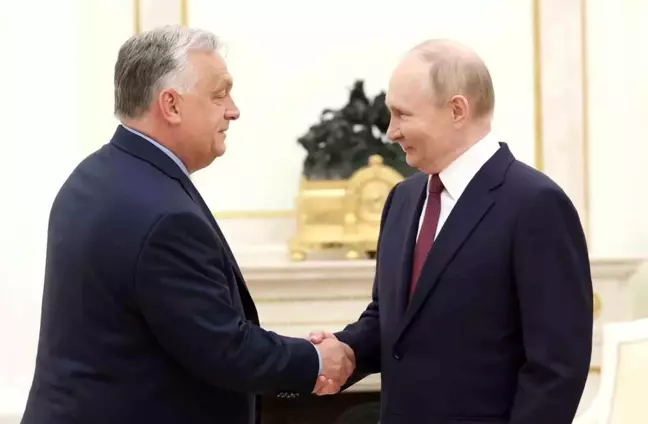 Macaristan Başbakanı Orban, Rusya'da Putin ile görüştü