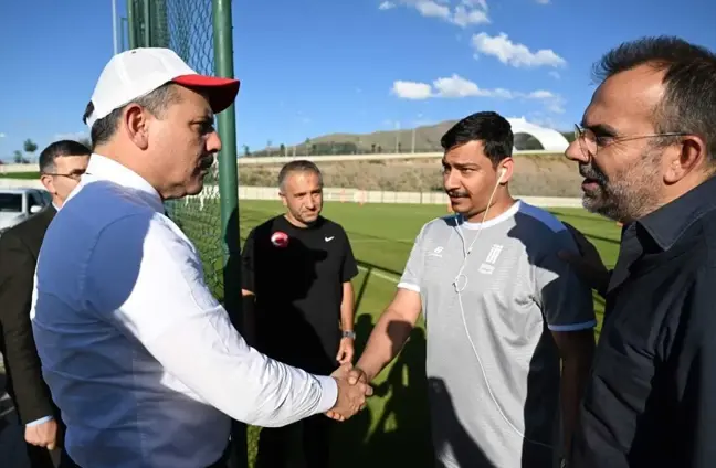 Erzurum'da Palandöken Dağı'ndaki Kamp Merkezi Yeni Sezona Hazırlanan 15 Takımın Tercihi Oldu