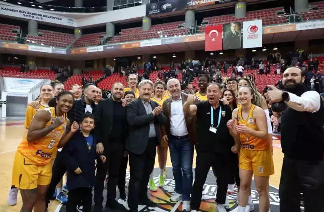 Melikgazi Kayseri Basketbol BOTAŞ'ı Mağlup Etti