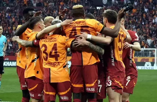Galatasaray, Trabzonspor'u Yenerek Şampiyonluk Yolunda İstiyor