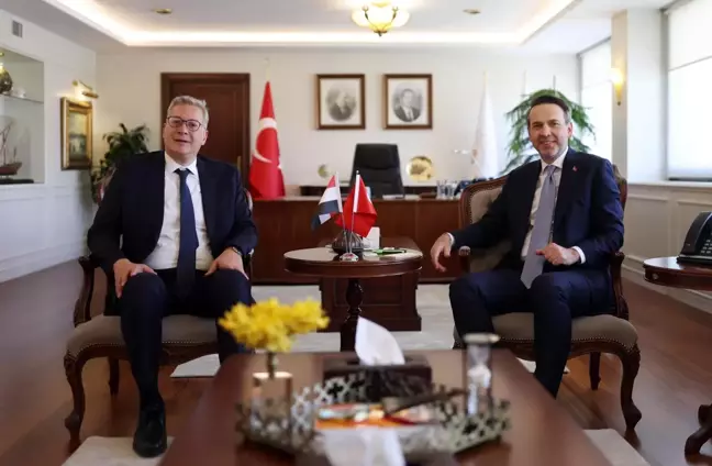 Türkiye ve Mısır Arasında Enerji İş Birliği Anlaşmaları İmzalandı