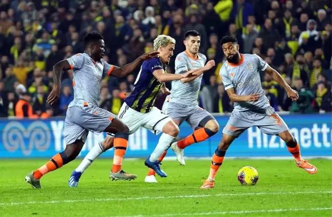 Fenerbahçe Başakşehir'i 2-0 yendi