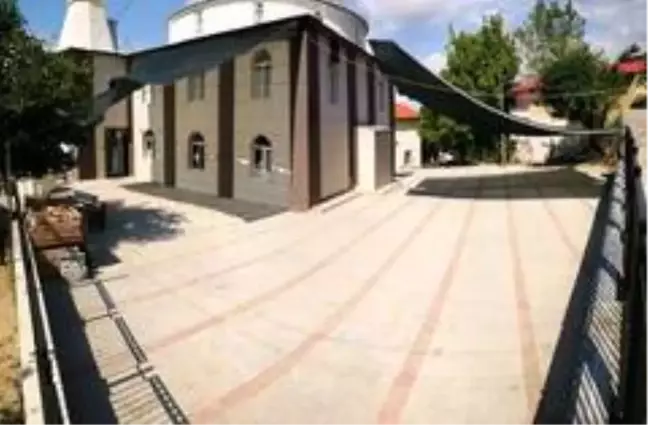 Osmangazi'de camilerin çevresi güzelleşiyor