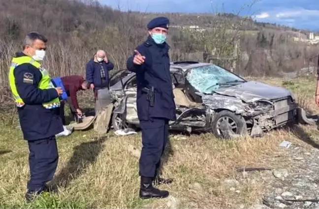 Otomobil ile pikabın kafa kafaya çarpıştığı kaza kamerada