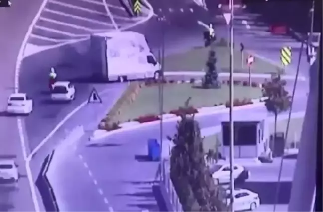 Son Dakika | 15 Temmuz Şehitler Köprüsü'nde durdurulan kamyonetten 56 kaçak göçmen çıktı