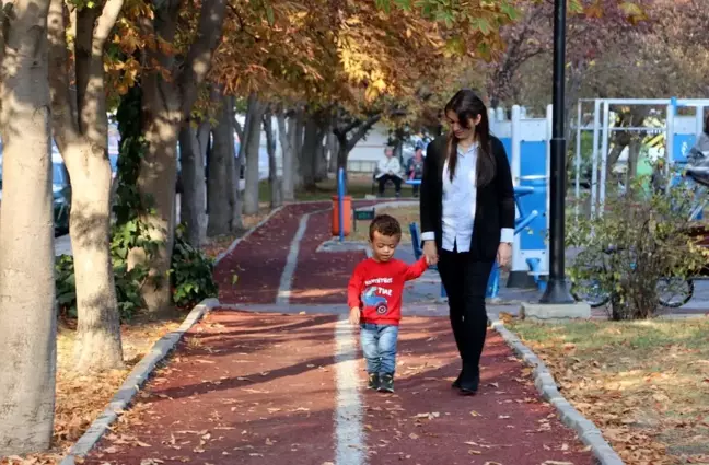 Cücelik Hastalığıyla Mücadelede Önemli Gelişme: Selim Aydın 11 Ayda 8 Santim Uzadı