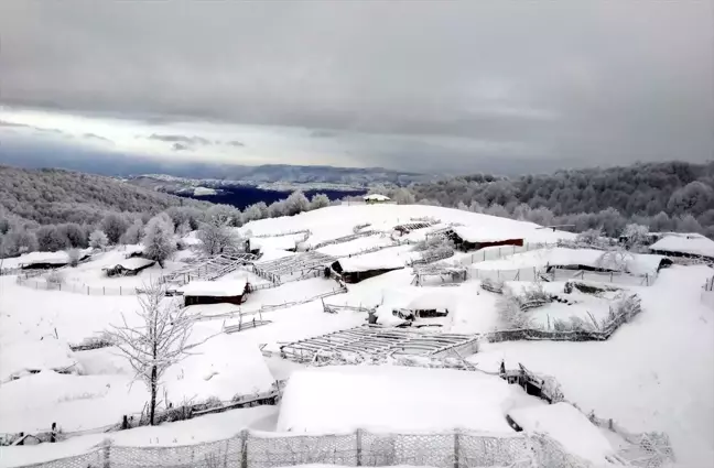 Amasya'nın Yüksek Kesimlerinde Kar Yağışı Etkili Oldu