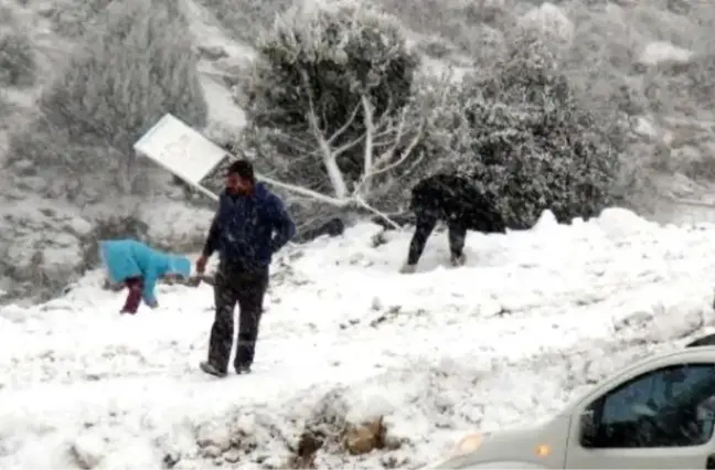 Mut ve Silifke'ye 15 Yıl Sonra Kar Yağdı (2)