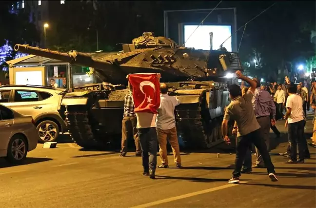 Siirt'e İlk Darbe Mesajı 22.44'te Gelmiş