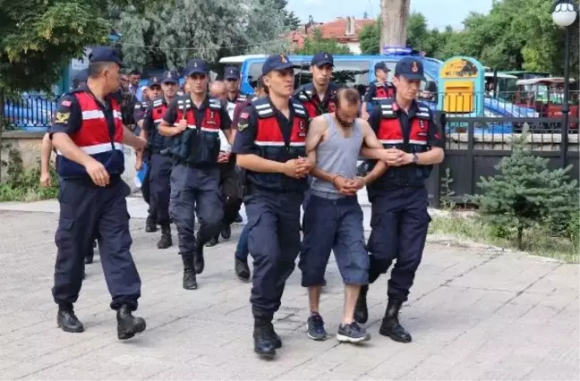 Baba ile oğluna ölüm tuzağı kuran 4 kişi adliyede