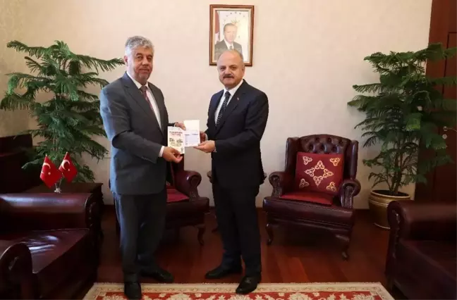 Eskişehir İl Müftüsü Bekir Gerek'ın Vali Çakacak'ı ziyaret