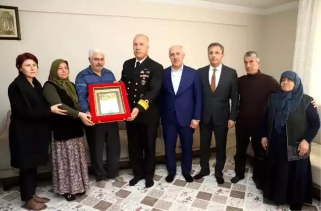 Şehit Mustafa Korkmaz'ın anne ve babasına 'Şehadet Belgesi'