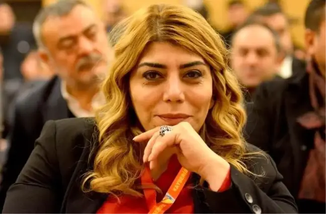 Kayserispor'da Berna Gözbaşı güven tazeledi