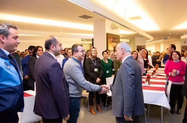 Başkan Çebi'den Küçükçekmece'de yılbaşı ziyaretleri