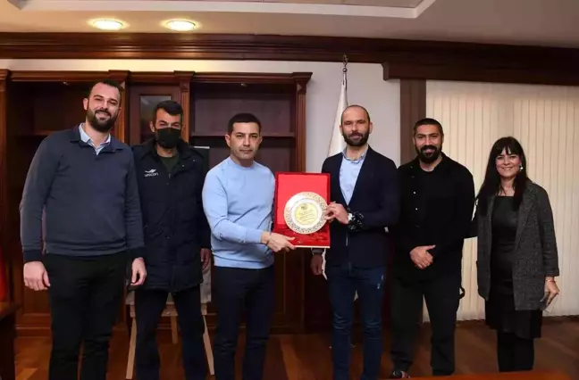 Davutlarspor'dan Başkan Ömer Günel'e teşekkür plaketi