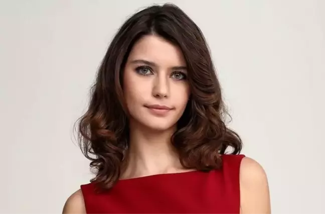 Beren Saat neden tekerlekli sandalyede? Beren Saat'in neyi var, ne oldu? Beren Saat sağlık durumu nedir?